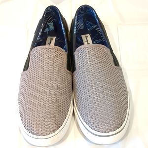 Tommy Bahama Men's Exodus canvas low profile slip on shoes size 10.5 Like New